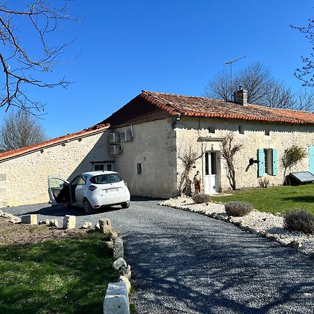 Chez Magitte Une Chambre A Louer Bardenac Exterior foto
