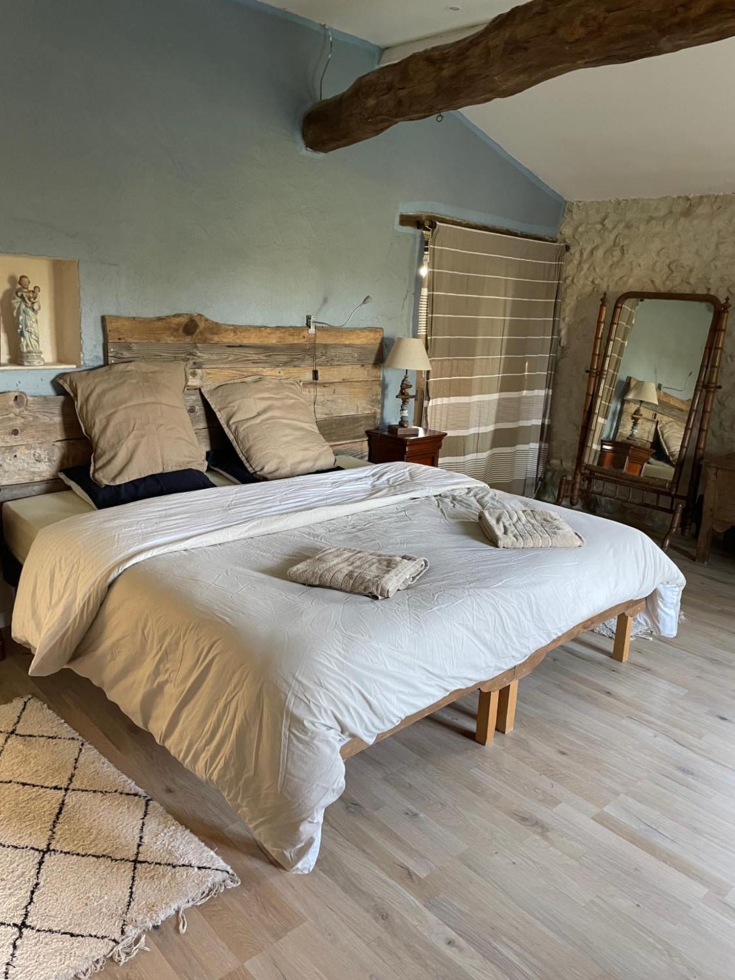 Chez Magitte Une Chambre A Louer Bardenac Exterior foto